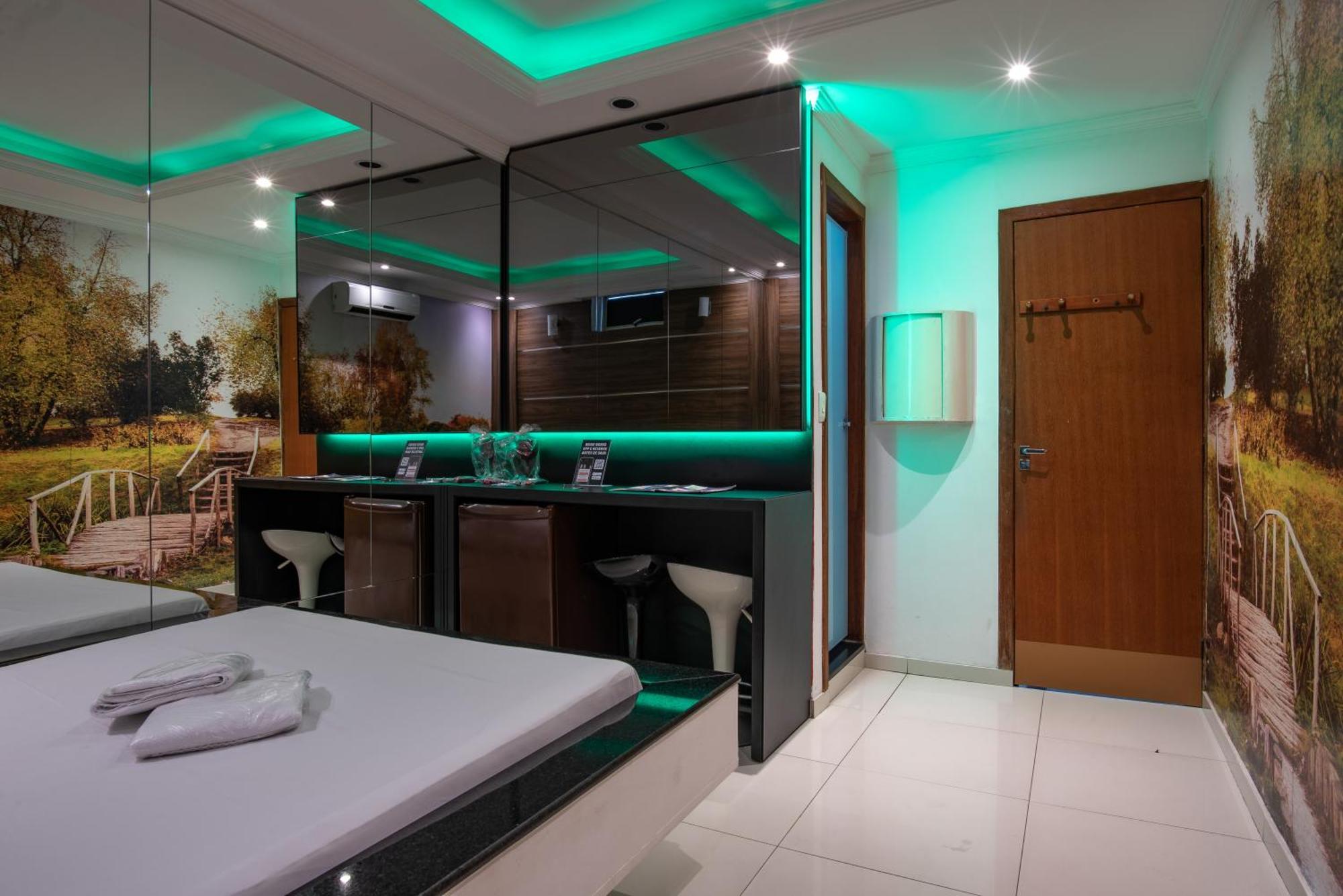 Motel Fantasy 2 (Adults Only) Contagem Exterior foto