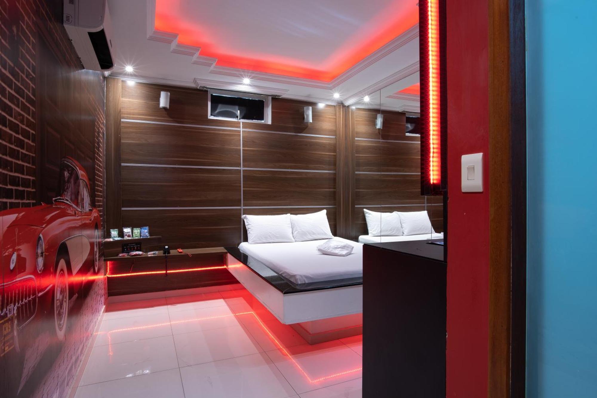 Motel Fantasy 2 (Adults Only) Contagem Exterior foto