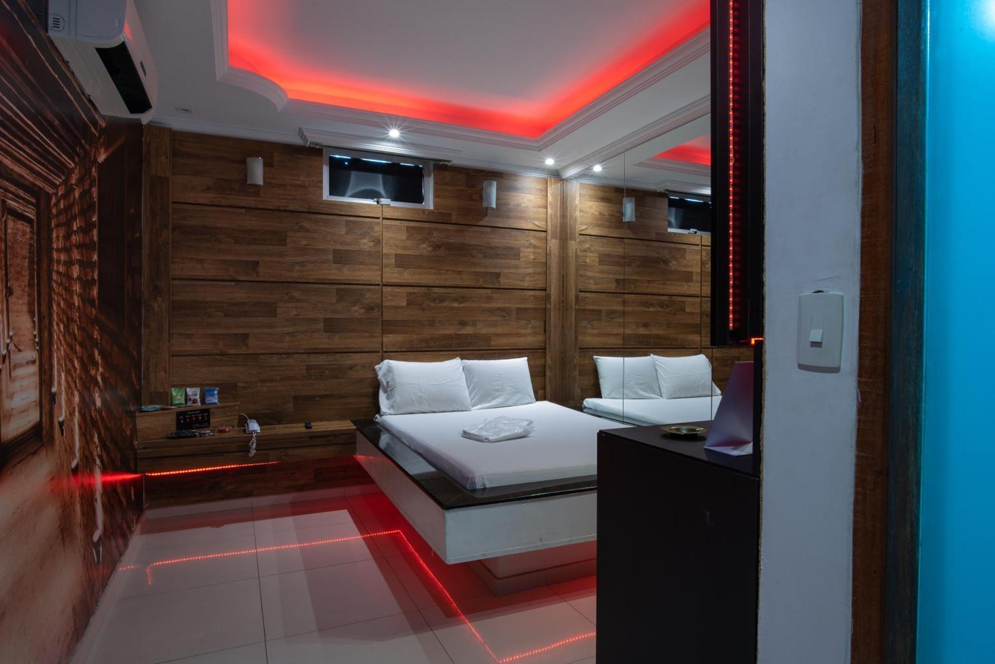Motel Fantasy 2 (Adults Only) Contagem Exterior foto