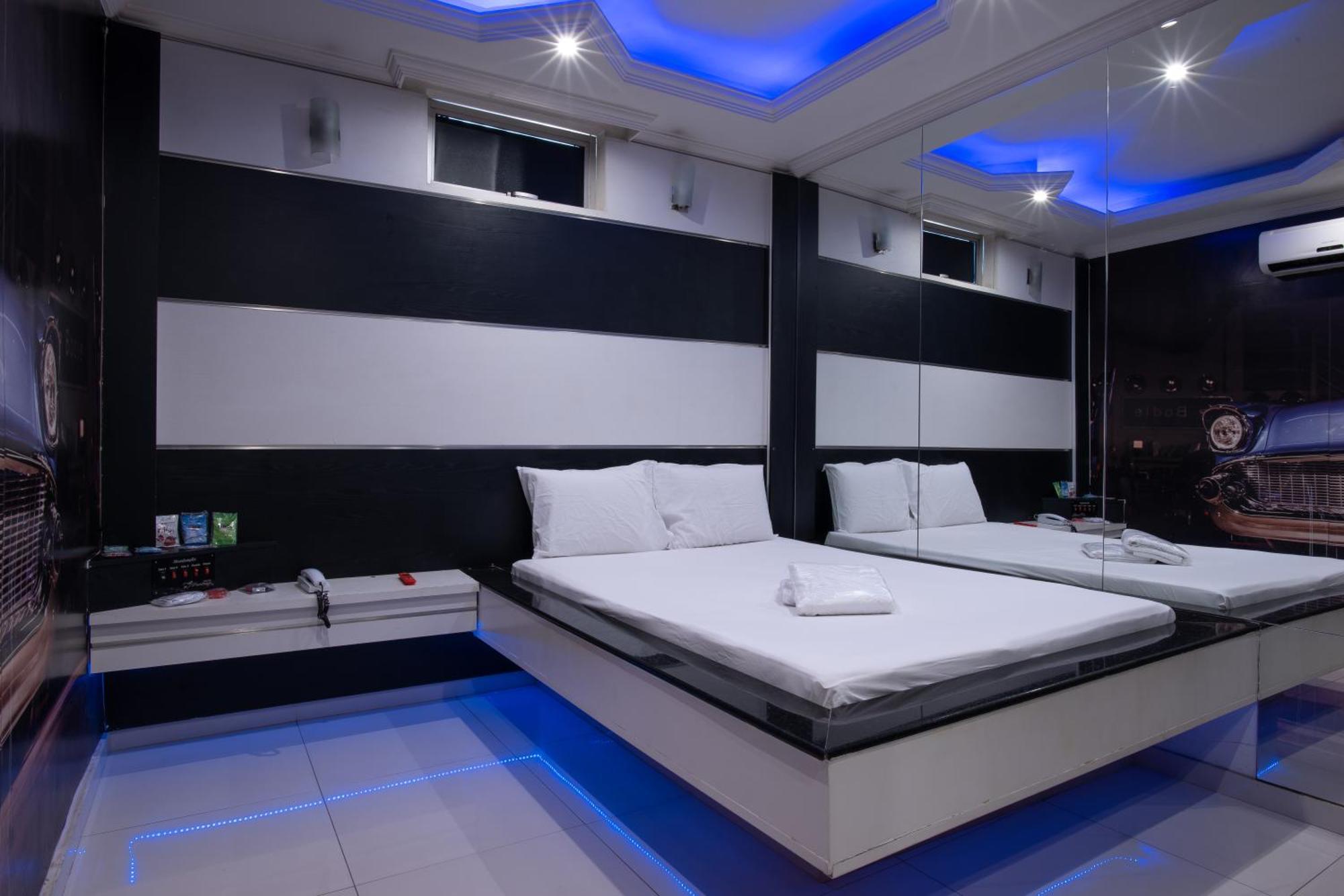 Motel Fantasy 2 (Adults Only) Contagem Exterior foto