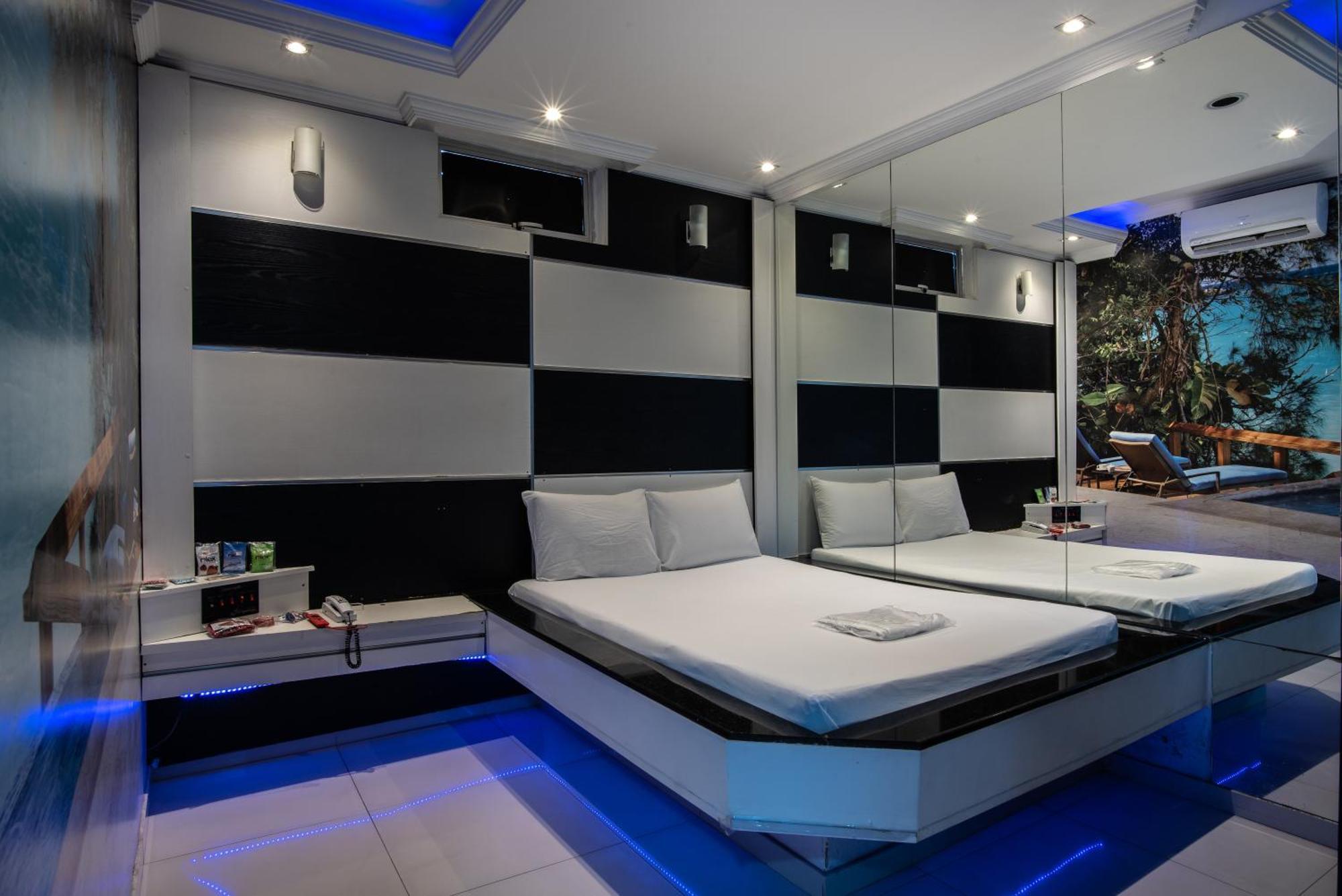 Motel Fantasy 2 (Adults Only) Contagem Exterior foto