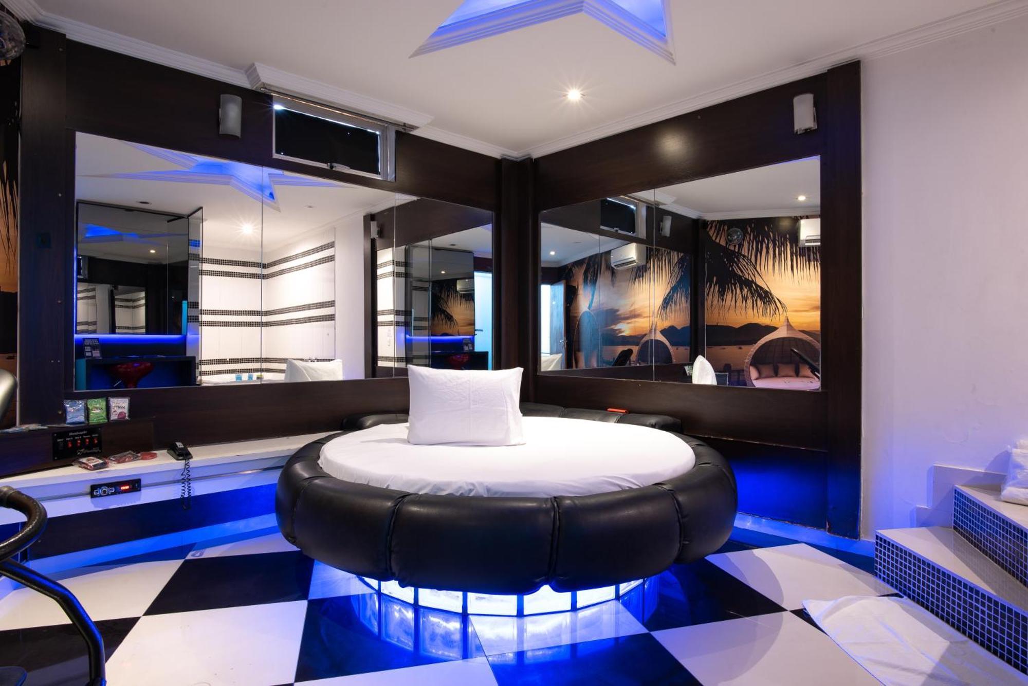 Motel Fantasy 2 (Adults Only) Contagem Exterior foto