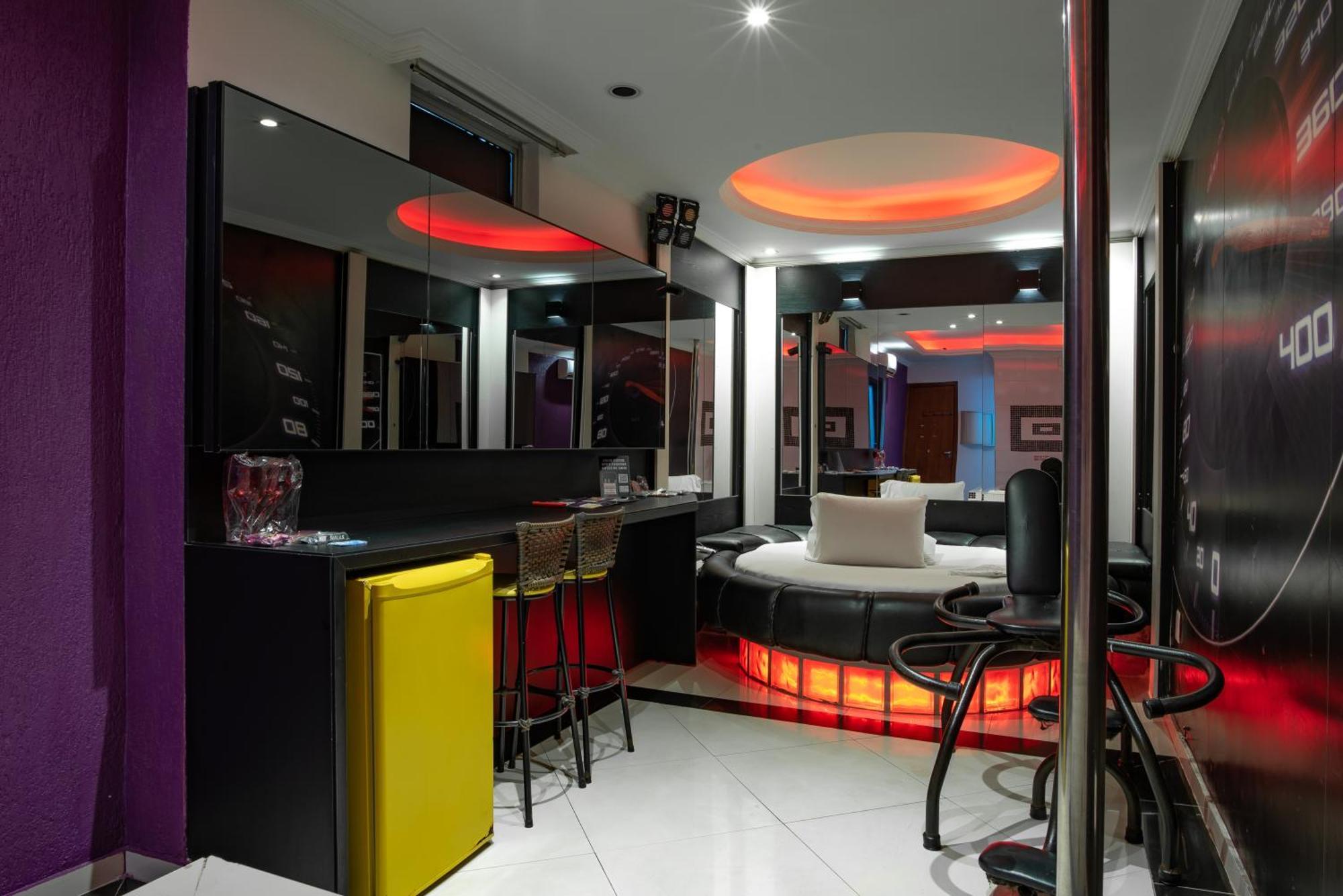 Motel Fantasy 2 (Adults Only) Contagem Exterior foto